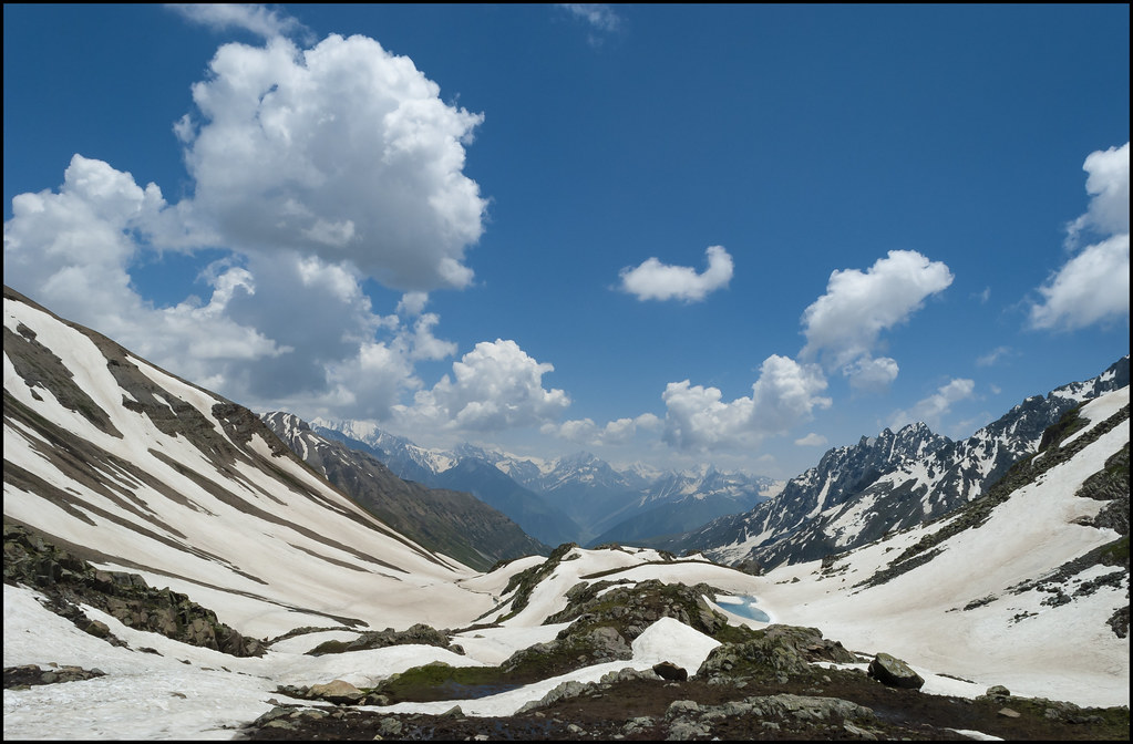 Snow on Kashmir Great Lakes Trek